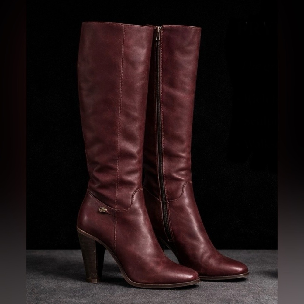 Vintage 70s Frye knee high zip ox blood burgundy boots with heel. 7